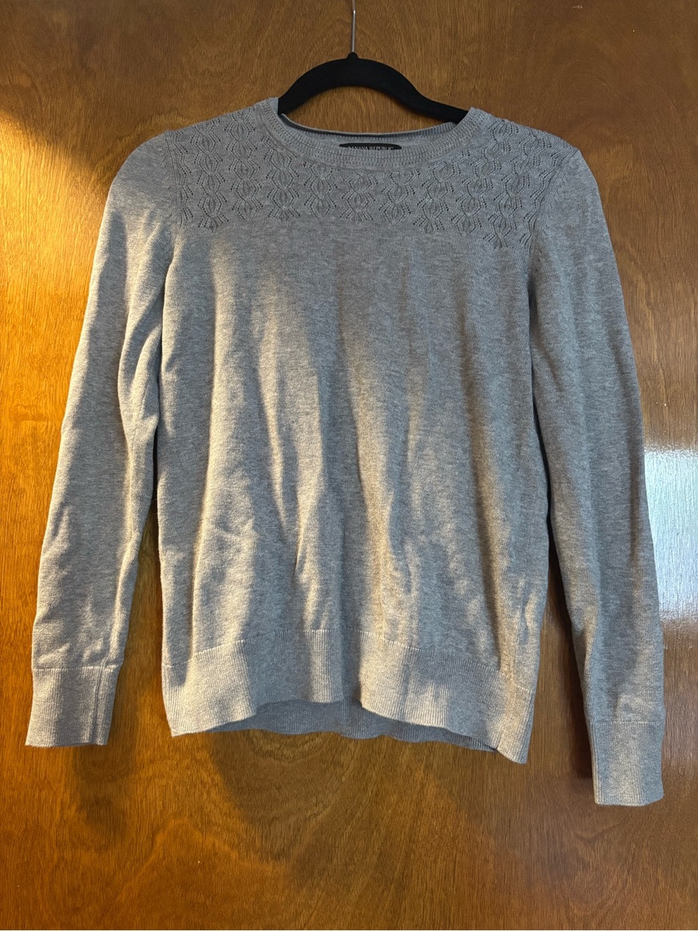 Banana Republic Light Gray Crewneck Sweater - Textured Yoke